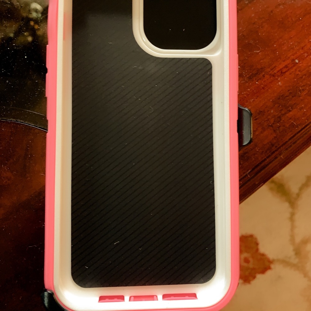 iPhone 6.7 inch screen